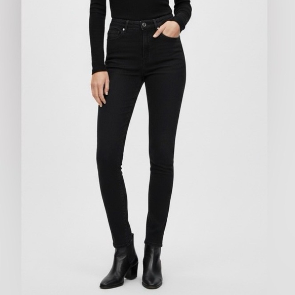 Zara Women's Classic Black Skinny Jeans